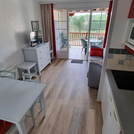 Avec Terrasse Piscine Ocean Golf アパート