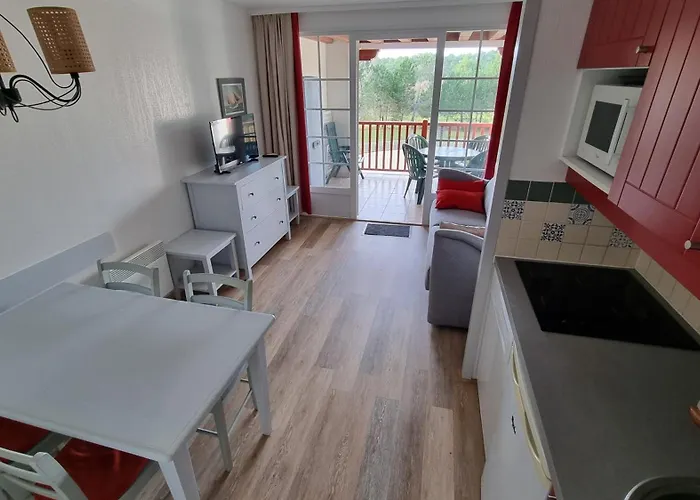 Avec Terrasse Piscine Ocean Golf アパート